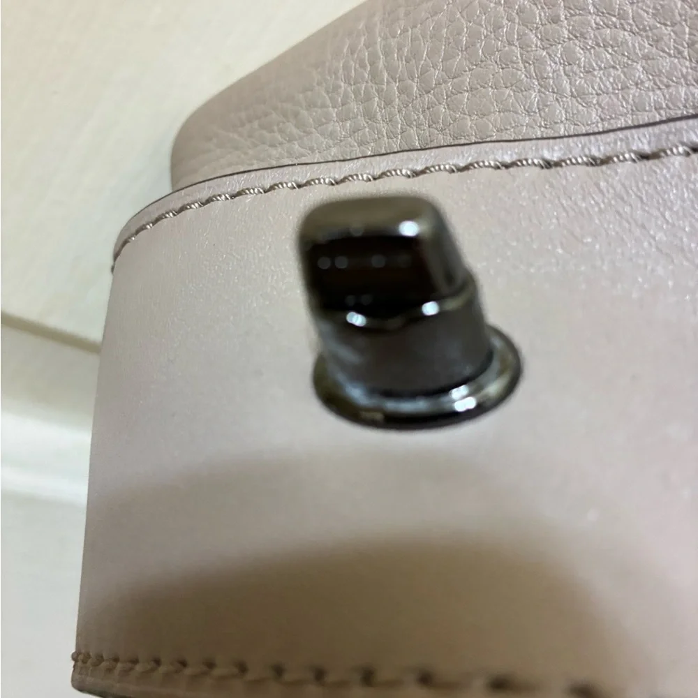 COACH Brooklyn Carryall Turnlock Shoulder Hand 2way Bag Leather BEIGE NWOT - Picture 11 of 16